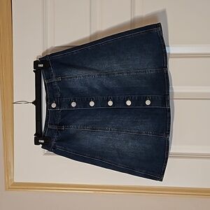 Mossimo Supply Co. Size 2 Denim button down skirt. 16-17" long